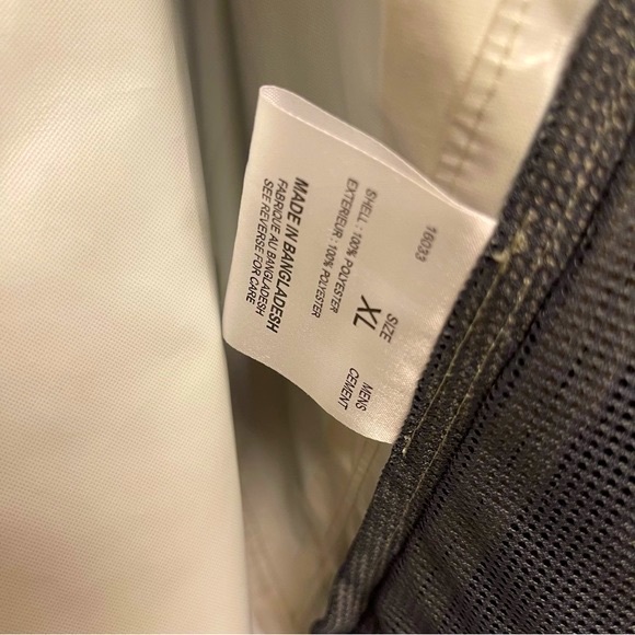 Woolrich Rain Jacket - Picture 4 of 7